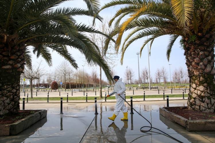 İstanbul sokaklarında korona virüs sakinliği