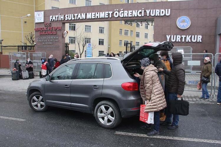 İstanbul'daki karantina yurtlarından tahliyeler başladı