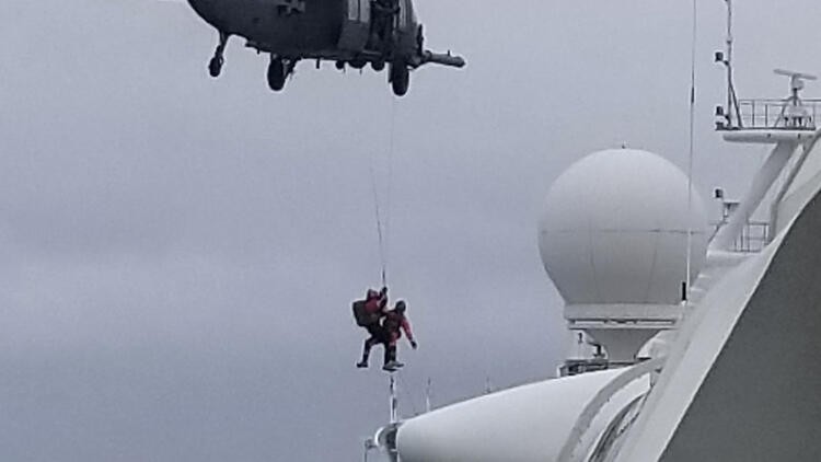 Dünyayı sarstı! Helikopterden attılar