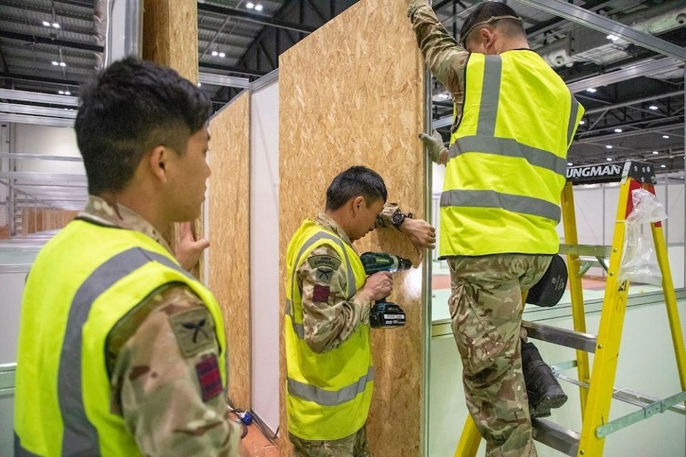 Londra’da geçici hastane inşa ediliyor