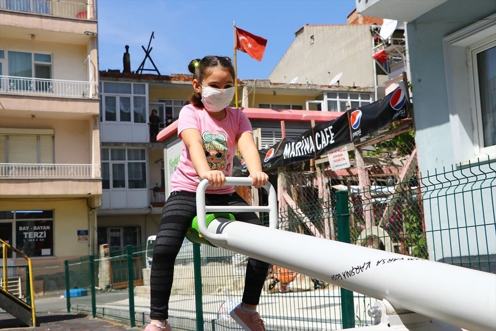 Çocuklar 40 gün sonra ilk kez sokakta