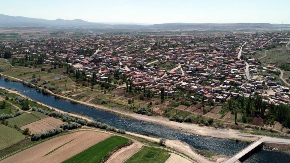 30 ev karantinada! Taziyeye gitti, virüs bulaştırdı