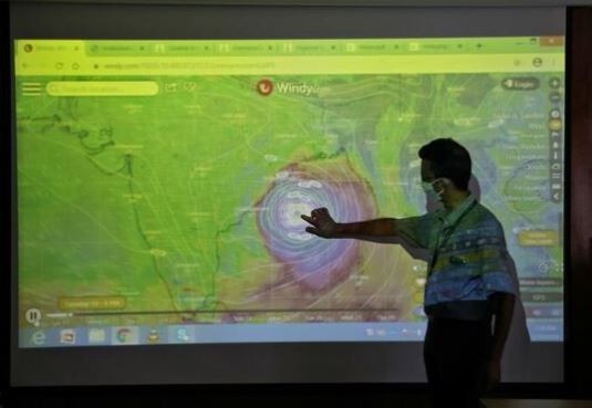 Hindistan ve Bangladeş'i vuran Amphan Kasırgası'nda 24 ölü