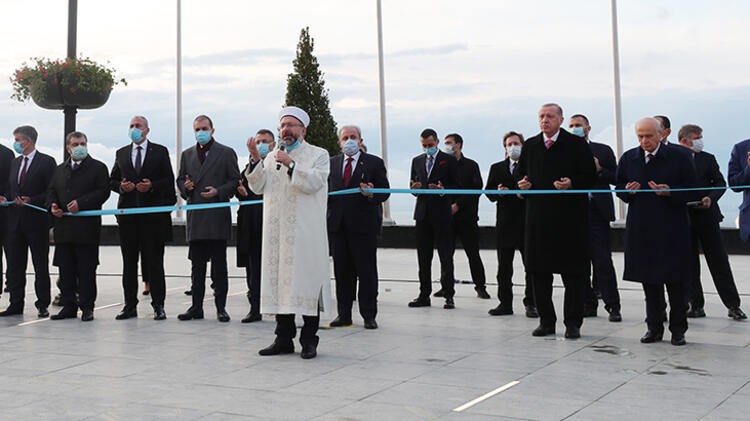 Demokrasi ve Özgürlükler Adası açıldı