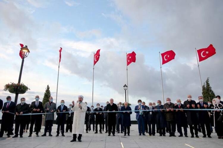 Demokrasi ve Özgürlükler Adası açıldı