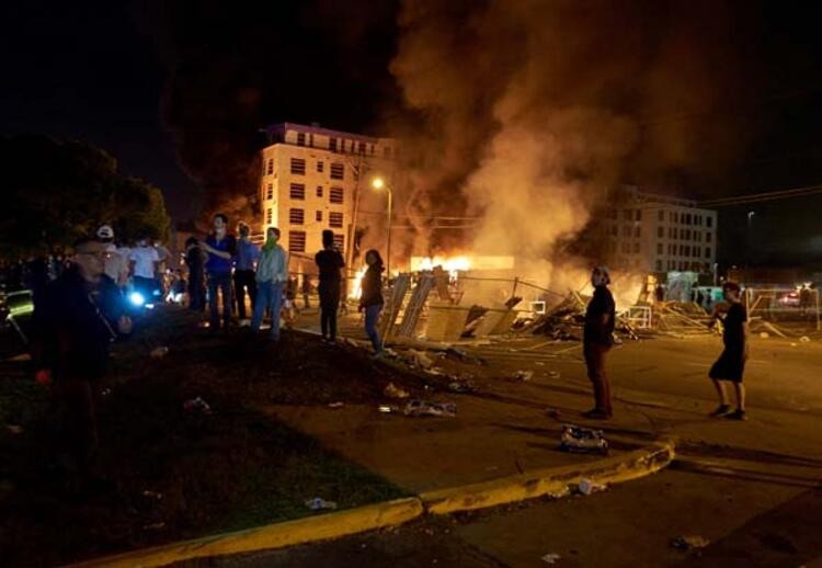 ABD'deki polis şiddetine protestolarda slogan: Nefes alamıyorum