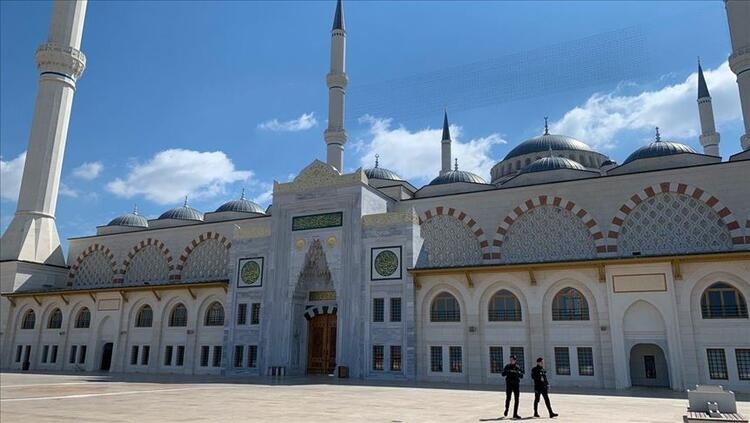 Kafeler, camiler ve okullar ne zaman açılacak? İşte, 4 aşamalı normalleşme planı