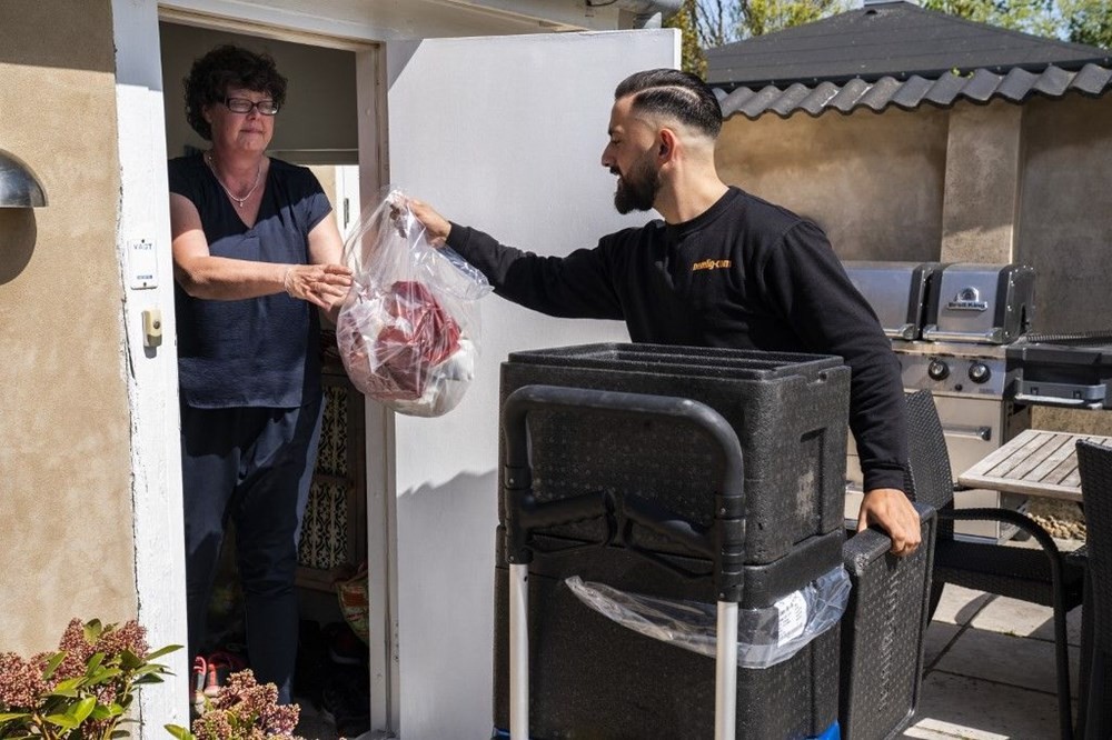 Normal hayata geçecek Danimarka'da sadece iki yasak kaldı