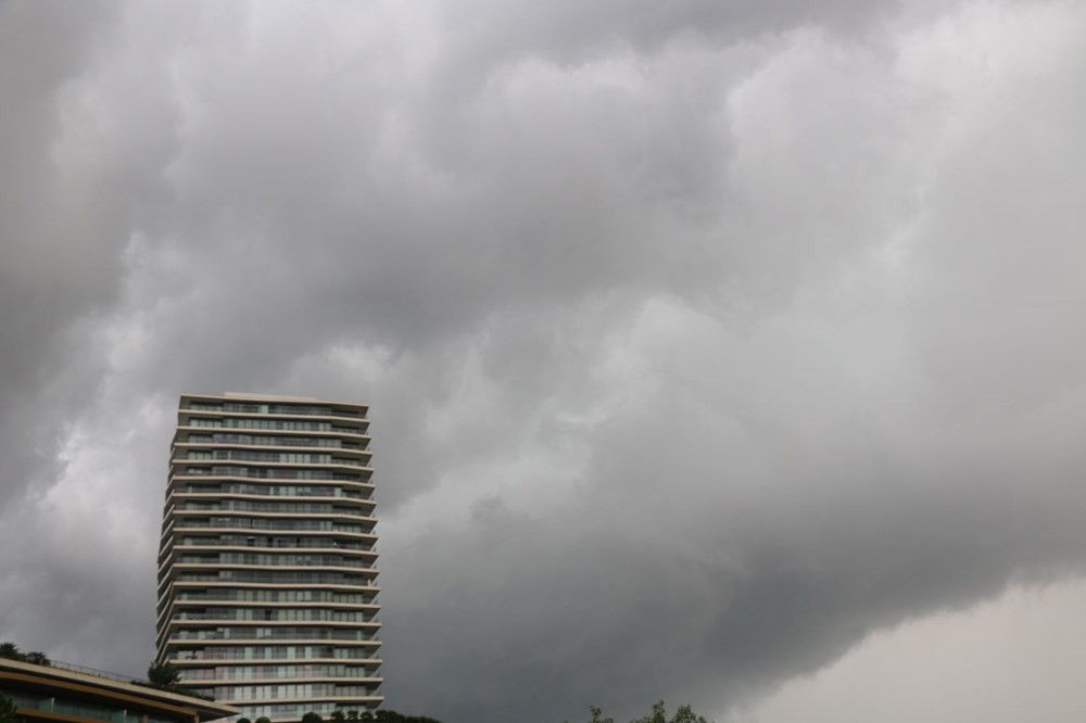 İstanbul'da sağanak, dolu ve hortum