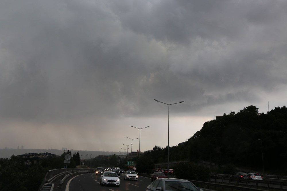 İstanbul'da sağanak, dolu ve hortum