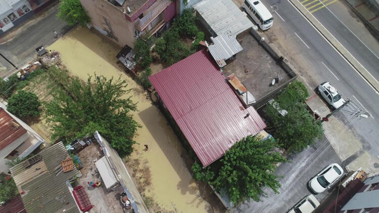 İzmir ve Bursa'nın ardından İstanbul'da da başladı! Süper hücre uyarısı