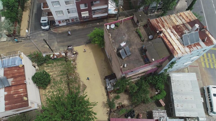 İzmir ve Bursa'nın ardından İstanbul'da da başladı! Süper hücre uyarısı