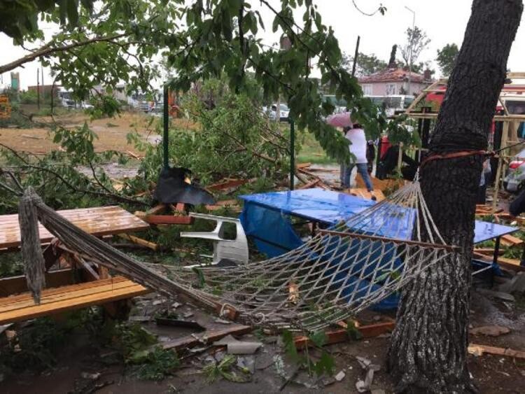 İzmir ve Bursa'nın ardından İstanbul'da da başladı! Süper hücre uyarısı