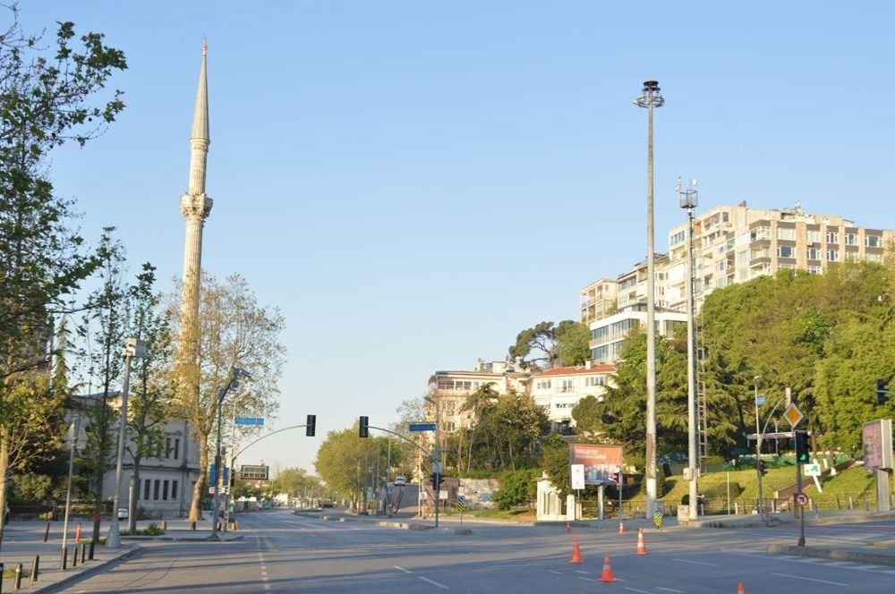 Hafta sonu sokağa çıkma yasağı hangi saatler arasında?