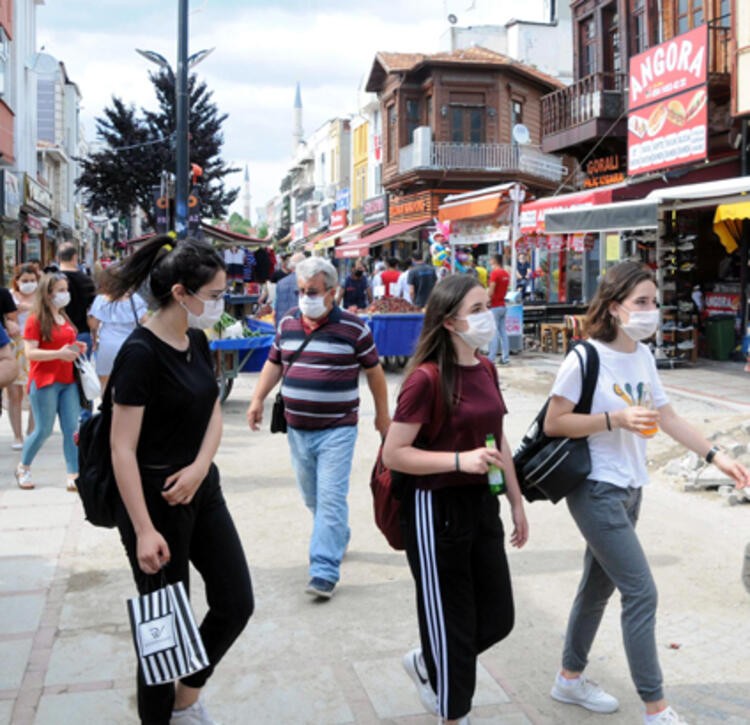 Maske yasağı kararları peş peşe geliyor!