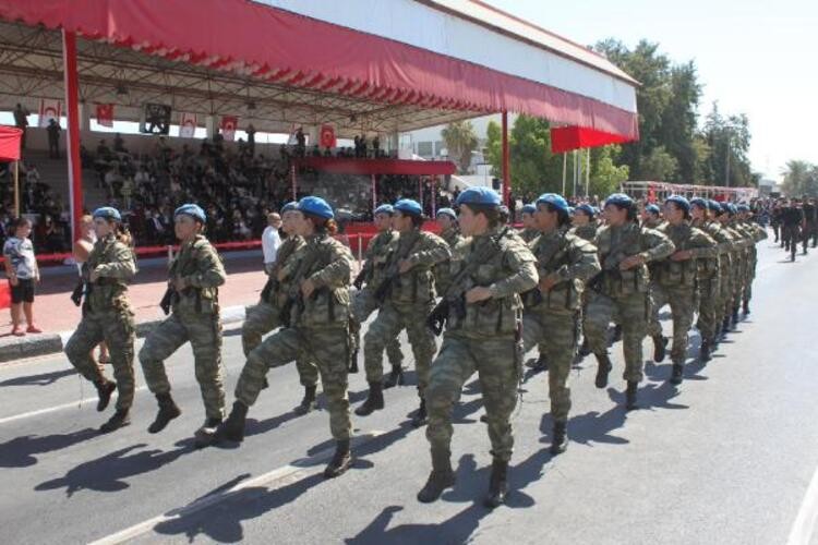 Lefkoşa'da geçit töreni! Çarpıcı fotoğraflar