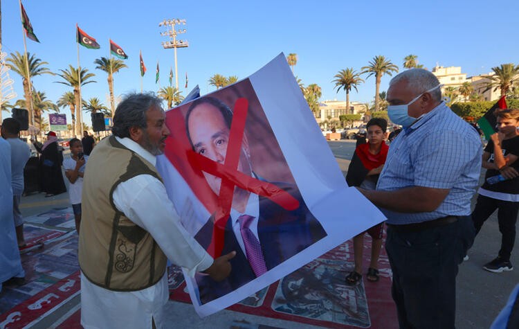 Mısır ve Hafter ateşle oynuyor! 45 araçlık konvoy bugün...