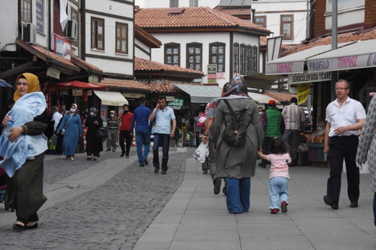 Flaş korona virüs kararı! Bir kentte daha yasaklandı