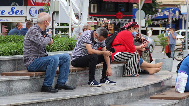 Flaş korona virüs kararı! Bir kentte daha yasaklandı