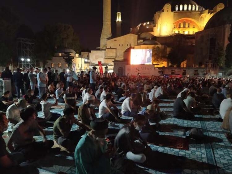 Ayasofya'da 86 yıl sonra ilk bayram namazı