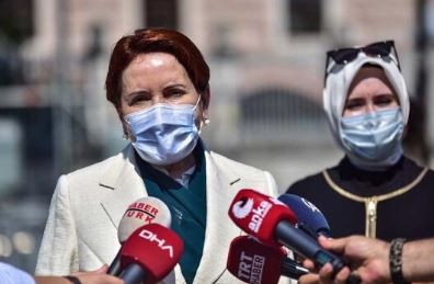 Meral Akşener, Ayasofya-i Kebir Cami-i Şerifi'ni ziyaret etti