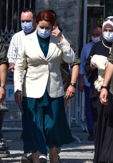 Meral Akşener, Ayasofya-i Kebir Cami-i Şerifi'ni ziyaret etti