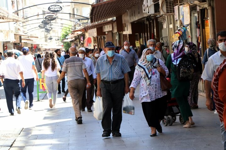 65 yaş üstü sokağa çıkma yasağı getirilen iller