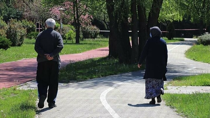 65 yaş üstü sokağa çıkma yasağı getirilen iller