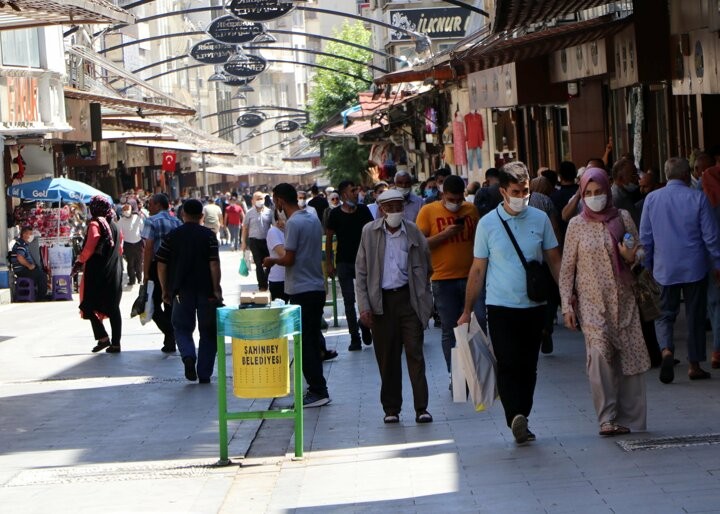 65 yaş üstü sokağa çıkma yasağı getirilen iller