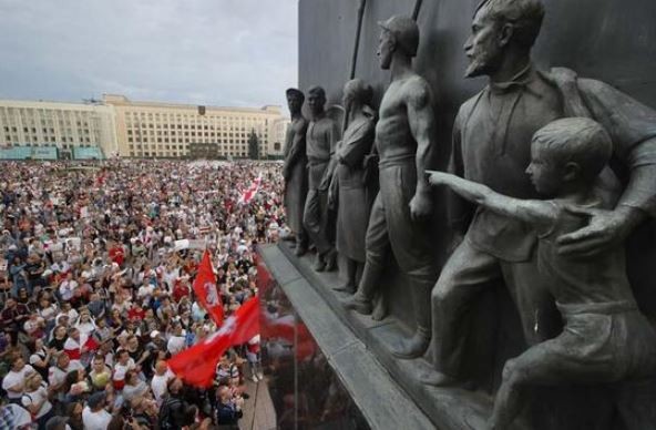 Rus istihbarat teşkilatı başkanının uçağı, Minsk’te