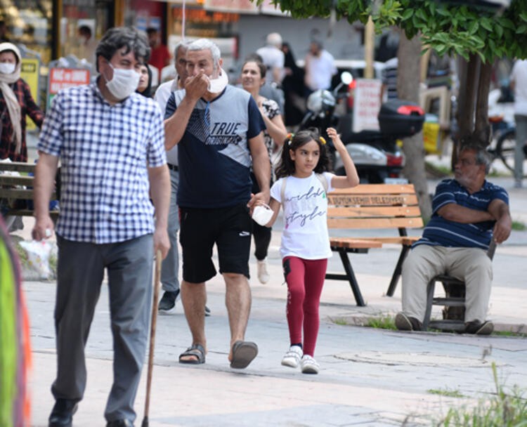 Yeni yasaklar gündemde! Karantina veya sokağa çıkma yasakları...