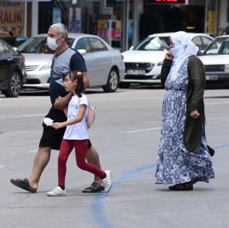 Yeni yasaklar gündemde! Karantina veya sokağa çıkma yasakları...