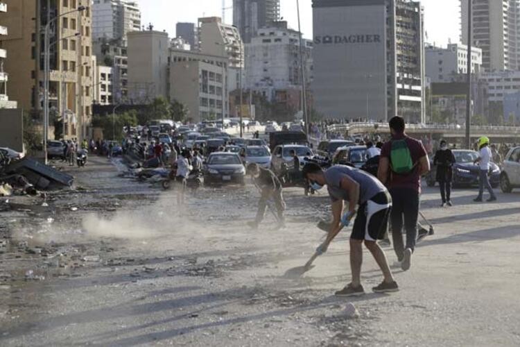 Yüzen bomba! 2 bin 750 ton amonyum nitratı Beyrut'a getirdi