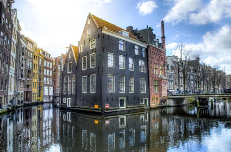 Amsterdam'dan Airbnb'ye yasak kararı