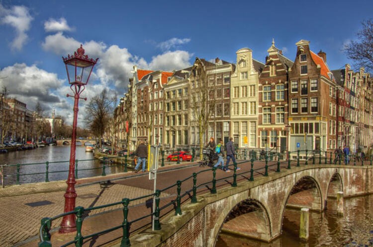 Amsterdam'dan Airbnb'ye yasak kararı