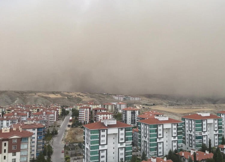 Korkutan kum fırtınası açıklaması: 'Çok daha şiddetli olacak'