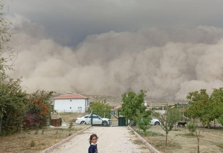 Korkutan kum fırtınası açıklaması: 'Çok daha şiddetli olacak'