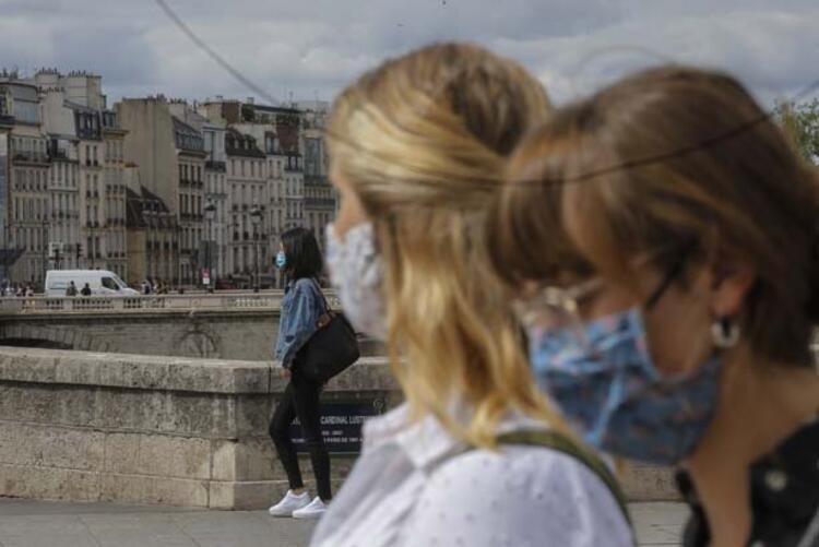 Korona virüs gözlük takanlara daha az bulaşıyor!