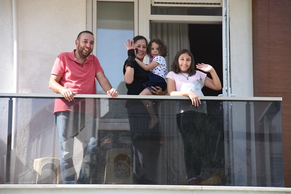 Apartman görevlisi ve eşi korona oldu, 500 kişi karantinada