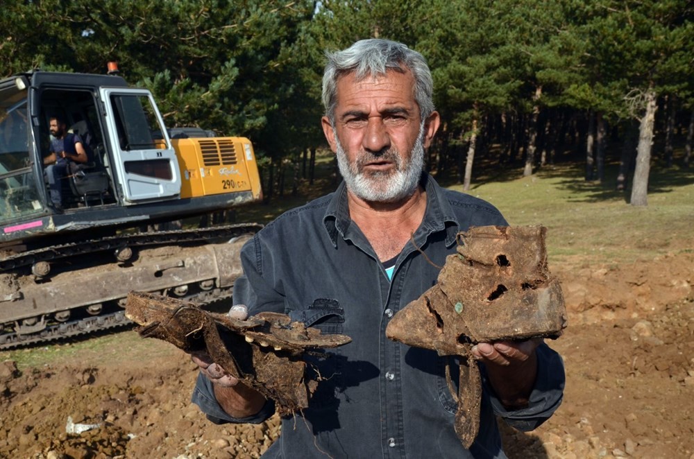 Atık su kanalı kazısında insan kemiği ve mühimmat çıktı