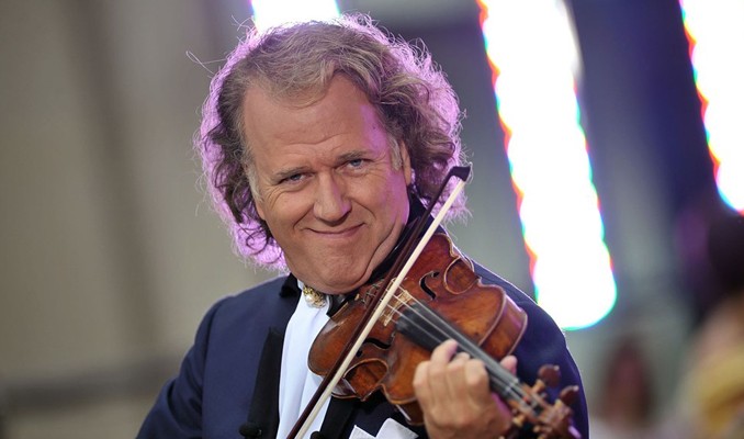 Kovid krizi Andre Rieu'ya kemanını sattırıyor