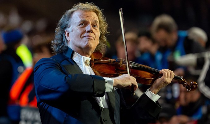 Kovid krizi Andre Rieu'ya kemanını sattırıyor