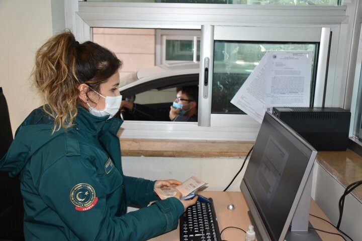 Kapıkulede alışveriş kuyruğu! Bulgar turistler akın akın geliyor