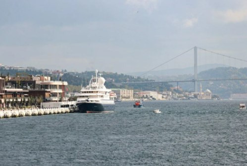 Galataport İstanbul'a ilk gemi yanaştı