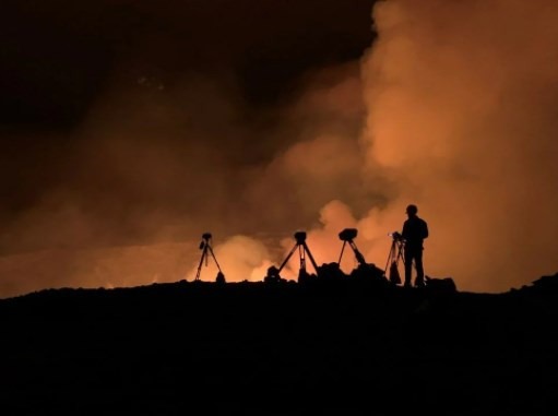 Hawaii'de Kilauea yanardağı patladı, parkta lav fıskiyesi oluştu