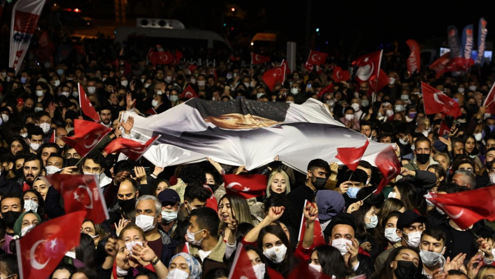 29 Ekim kutlamaları gece boyu sürdü