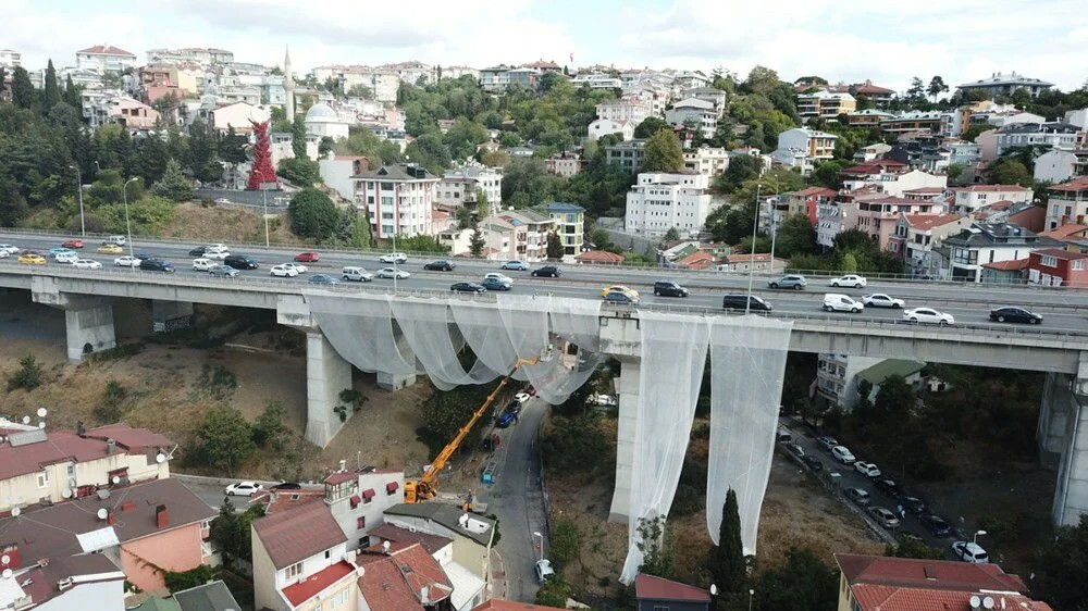 Şikayetler arttı çalışma başladı: Köprüde önlem!