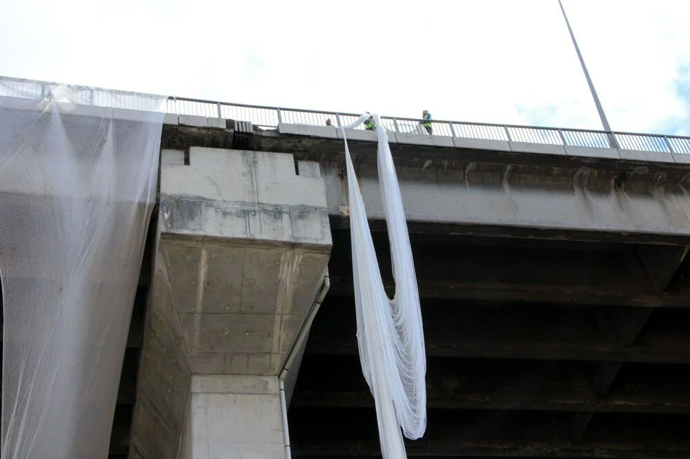 Şikayetler arttı çalışma başladı: Köprüde önlem!