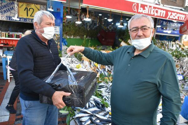 Lüfer bolluğu, hamsi fiyatını arttırdı!