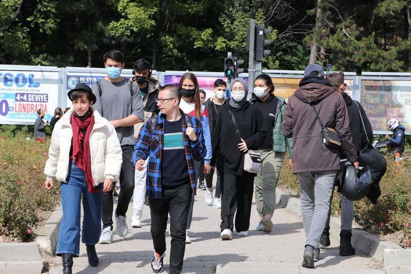 Zorunlu PCR testi kalktı... Girişte kuyruklar azaldı!